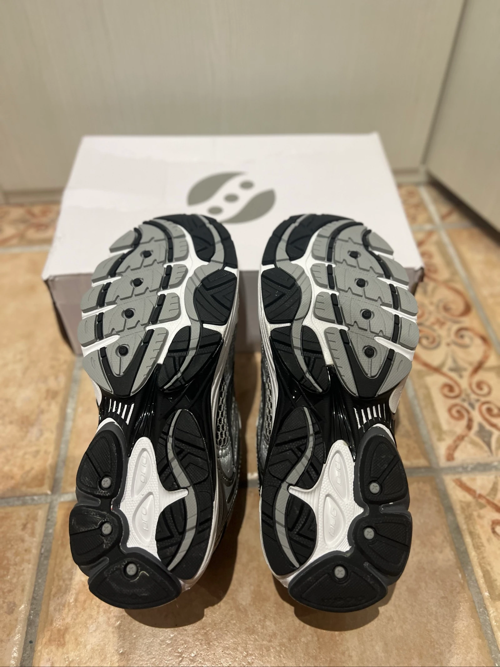Saucony ProGrid Omni 9 – photo 8